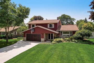 3615 S BRENTWOOD RD, NEW BERLIN, WI