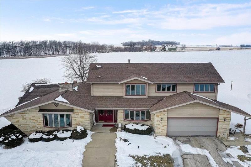 6146 County Road K Waunakee, WI 53597