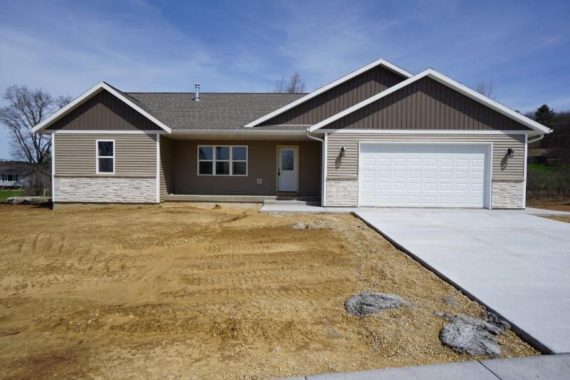 2098 Fawn Valley Ct Reedsburg, WI 53959