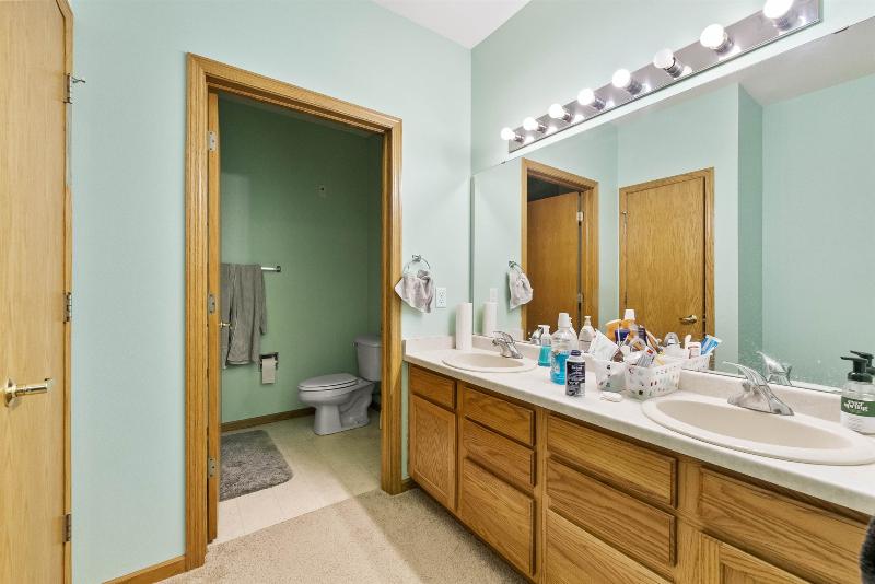 301 Harbour Town Dr 324 Madison, WI 53717
