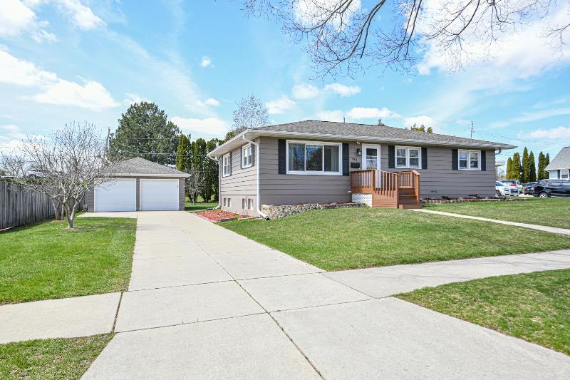 325 N Grant Ave Janesville, WI 53548