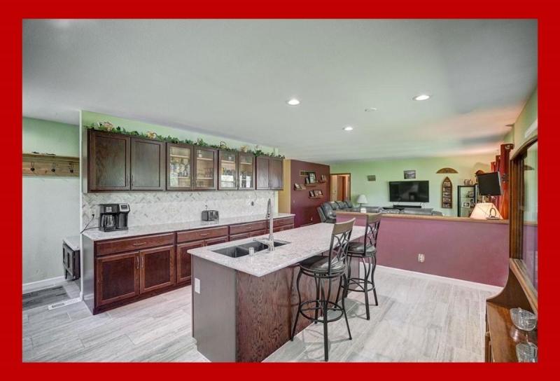 2906 Hambrecht Rd Middleton, WI 53562
