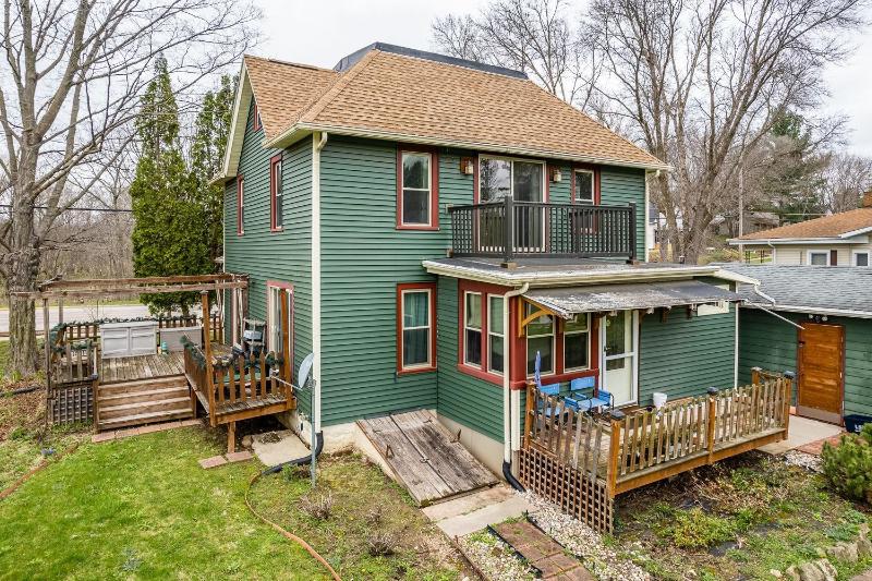 206 S Maple St North Freedom, WI 53951