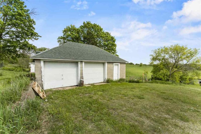 8815 County Road G Mount Horeb, WI 53572