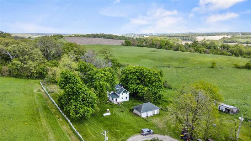 8815 County Road G Mount Horeb, WI 53572