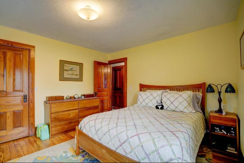 Photo -27 - 210 S 6th St Mount Horeb, WI 53572