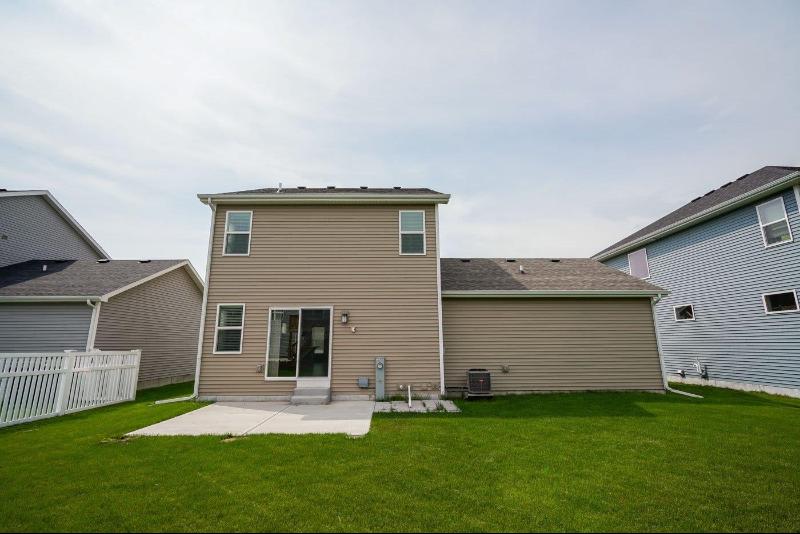 129 Crooked Tree Dr DeForest, WI 53532
