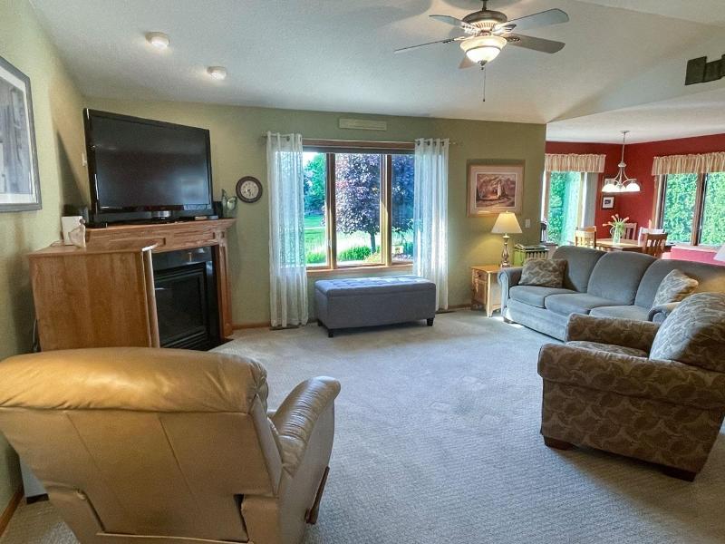 403 Skyview Dr Waunakee, WI 53597