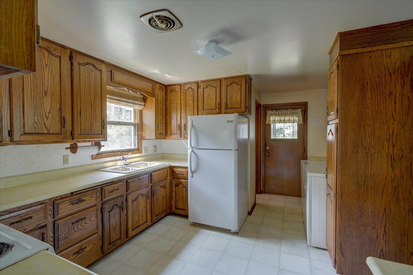 4413 Mineral Point Rd Madison, WI 53705
