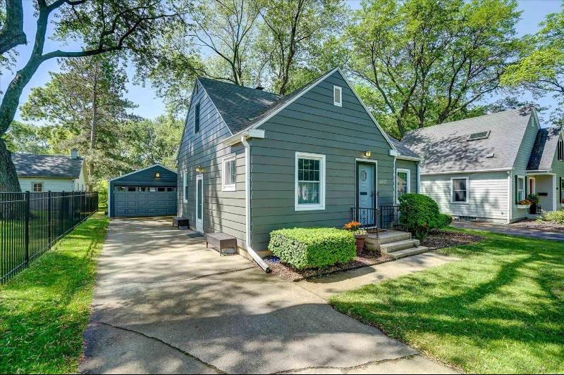 4247 Beverly Rd Madison, WI 53711