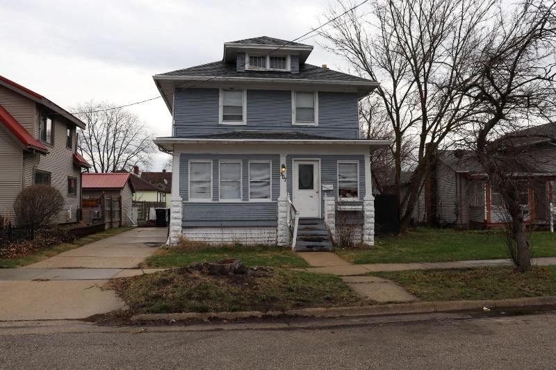 507 Lincoln St Janesville, WI 53548