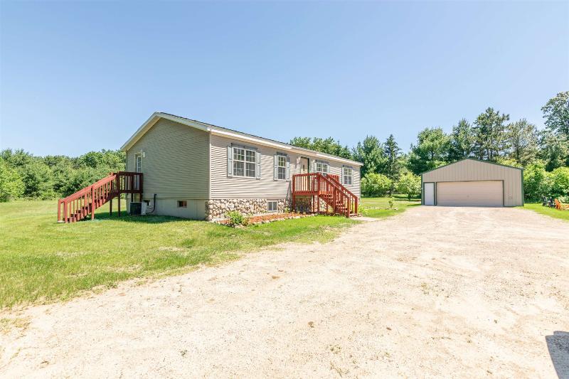 476 S Eagle Ave Grand Marsh, WI 53936