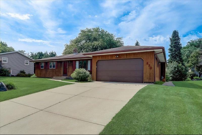 830 S Perry Pky Oregon, WI 53575