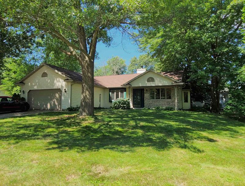 Photo -37 - 319 Green St Pardeeville, WI 53954