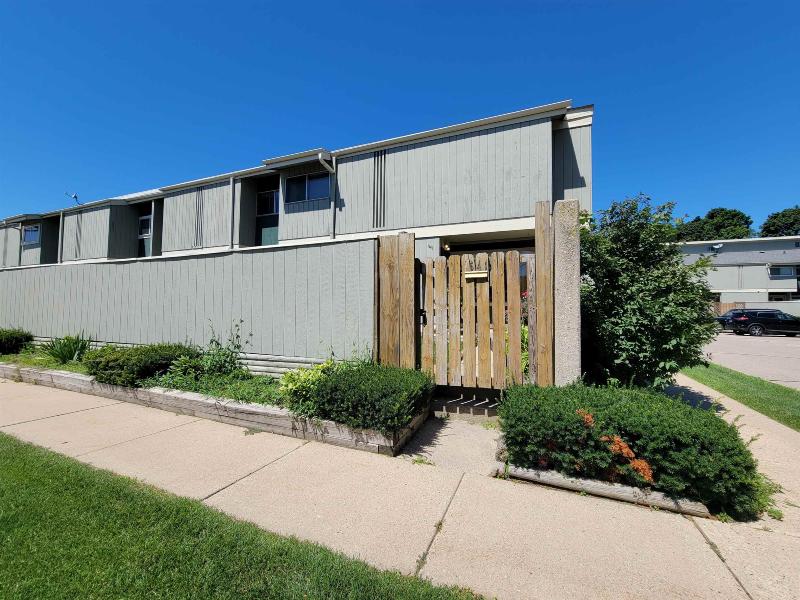 541 East Bluff Madison, WI 53704