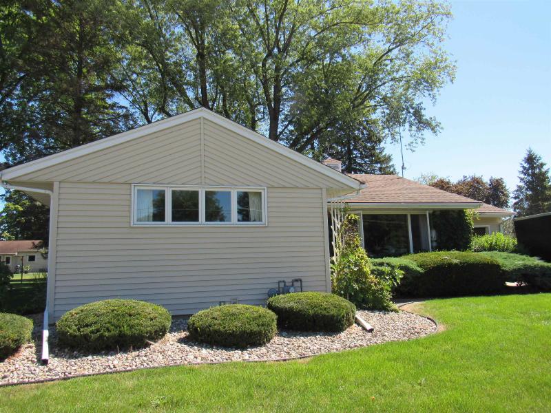 816 N Randall Ave Janesville, WI 53545