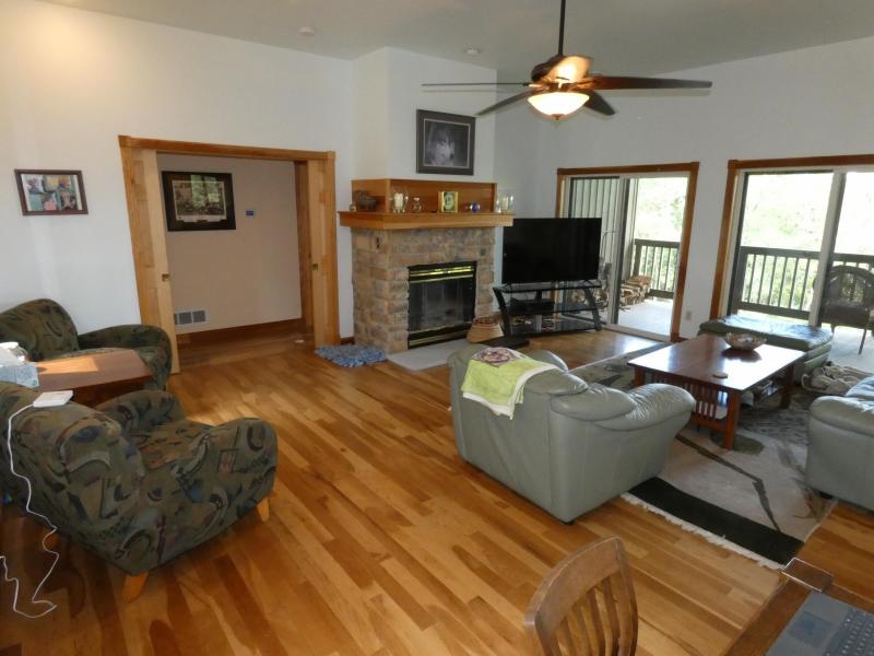 Photo -29 - 8348 Valley View Rd Mount Hope, WI 53816