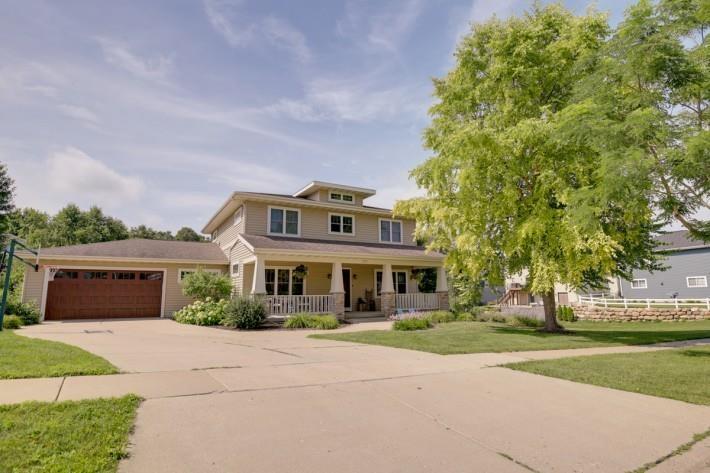 121 W Gonstead Rd Mount Horeb, WI 53572