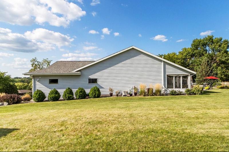 Photo -45 - 107 S Wright Rd Janesville, WI 53546