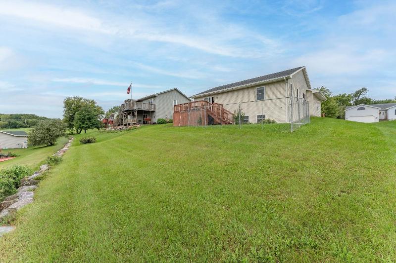Photo -39 - 720 Parkside Ave Baraboo, WI 53913