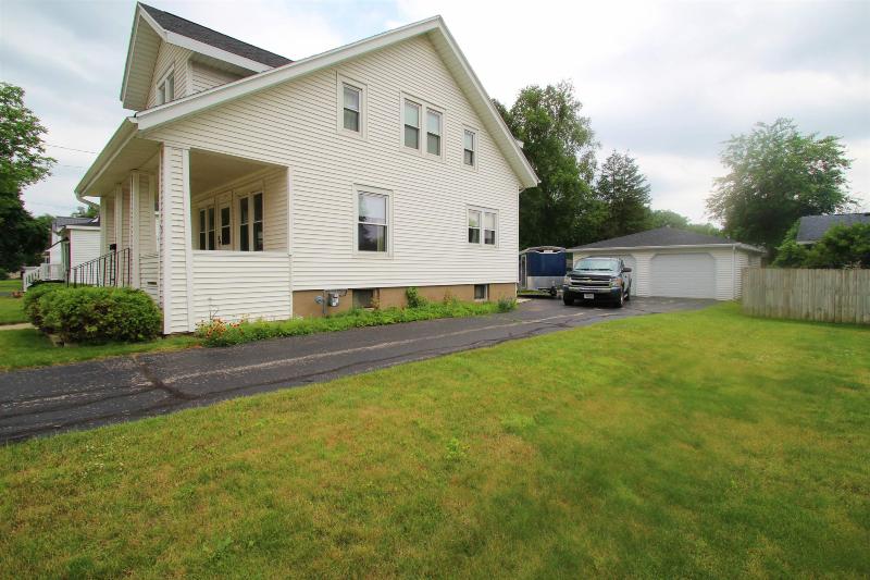 717 Charles St Fort Atkinson, WI 53538