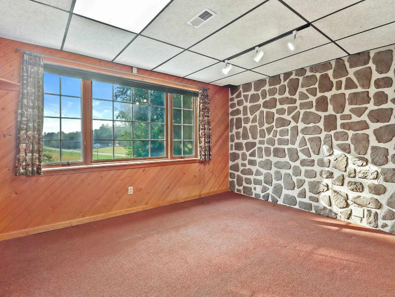 8125 W Mineral Point Rd Cross Plains, WI 53528