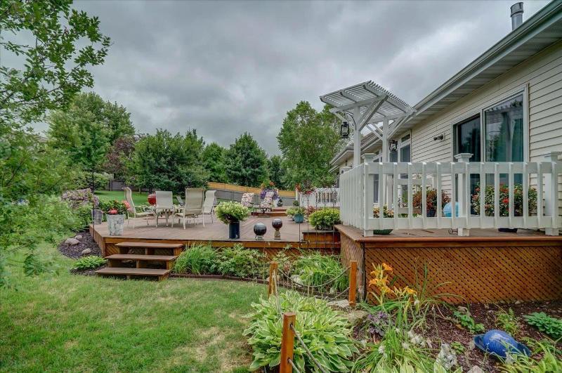 413 Bailey Dr Madison, WI 53718