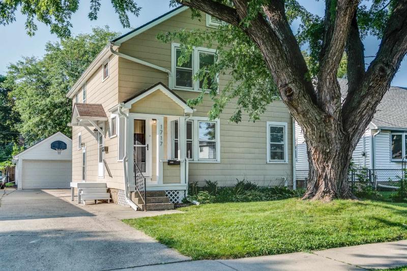 1717 Winchester St Madison, WI 53704