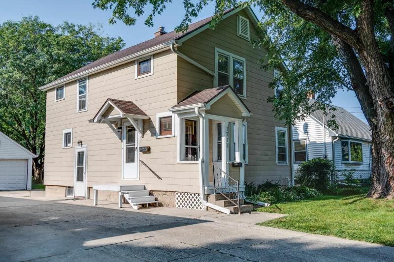 1717 Winchester St Madison, WI 53704