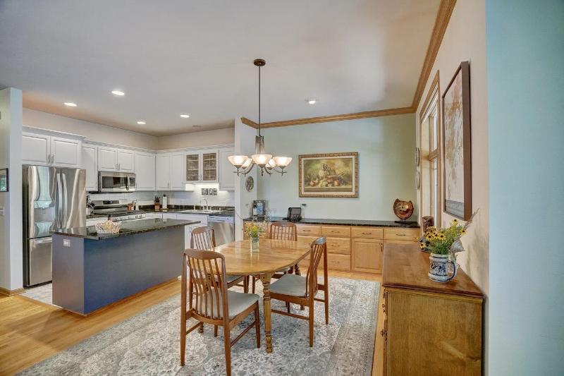 21 Deer Point Tr Madison, WI 53719