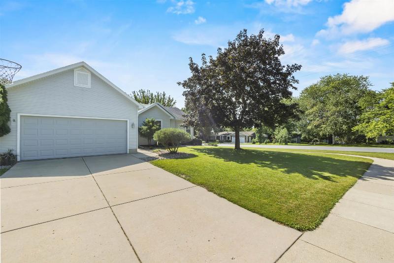 5101 Butterfield Dr Madison, WI 53704
