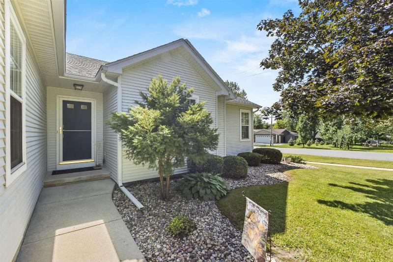 5101 Butterfield Dr Madison, WI 53704