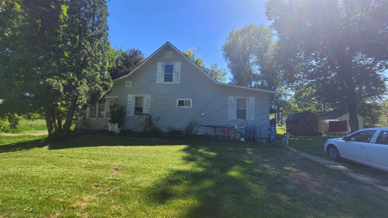 11989 County Road W Blue River, WI 53518