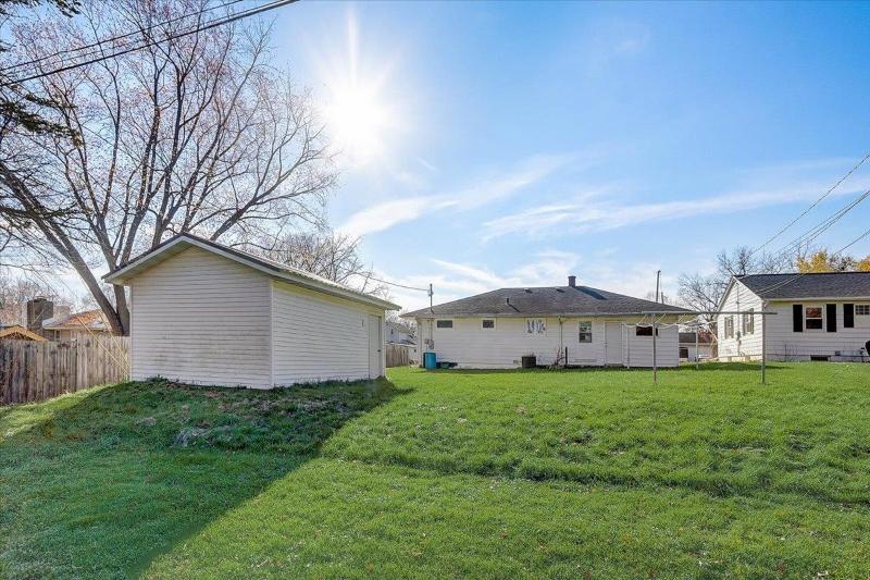 Photo -27 - 417 N 3rd St Fort Atkinson, WI 53538