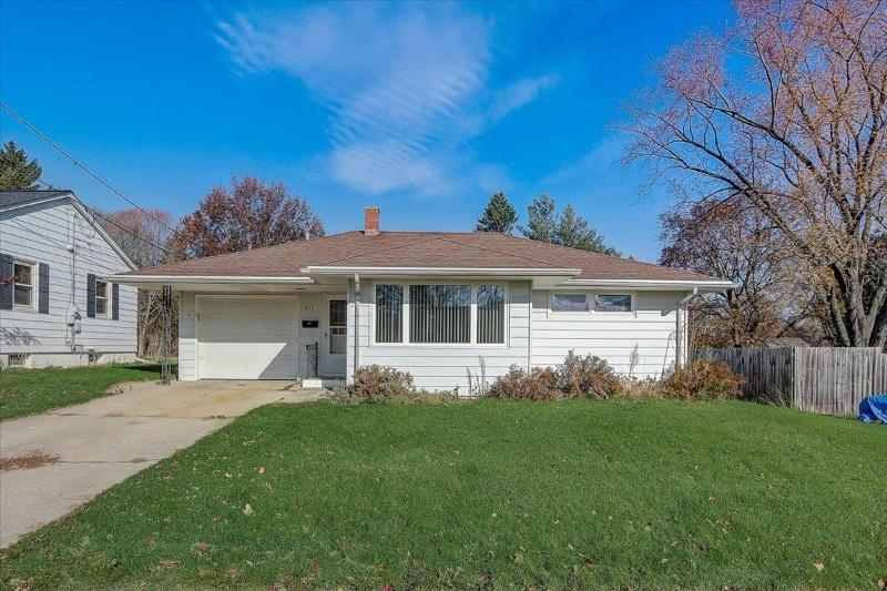 417 N 3rd St Fort Atkinson, WI 53538