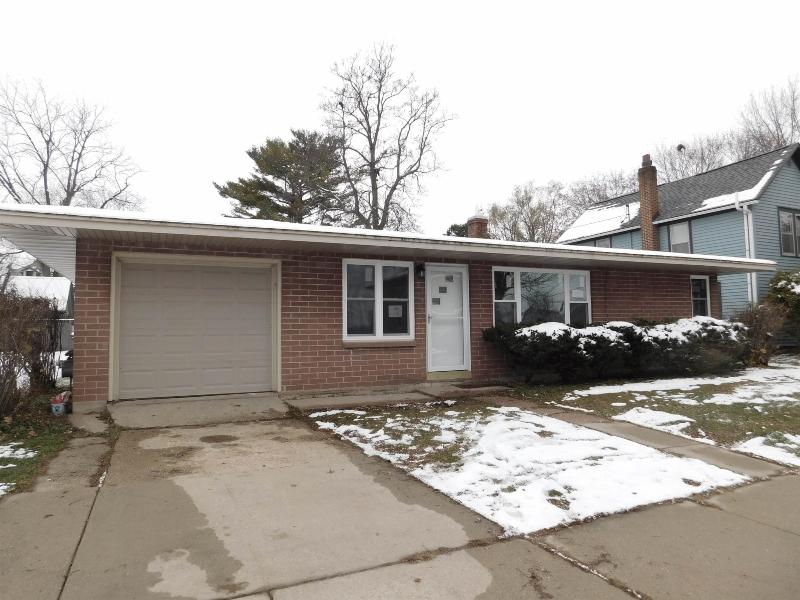 122 N Winsted St Spring Green, WI 53588