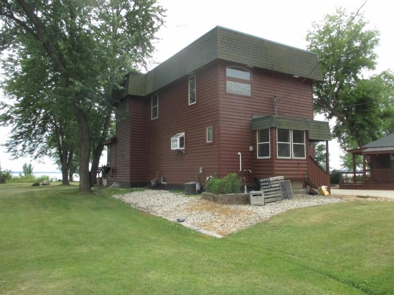 W7766 Lamp Rd Fort Atkinson, WI 53538