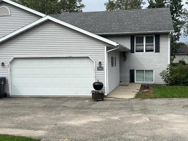 4410 Gray Rd DeForest, WI 53532