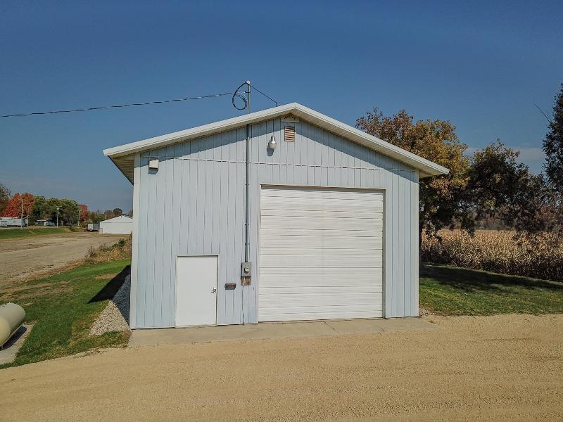 1400 2nd Main St Elroy, WI 53929