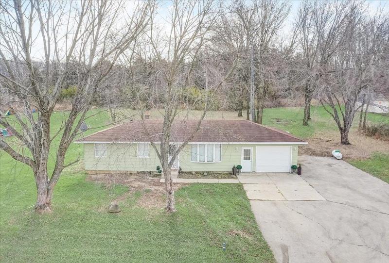 N5695 Dunning Rd Pardeeville, WI 53954