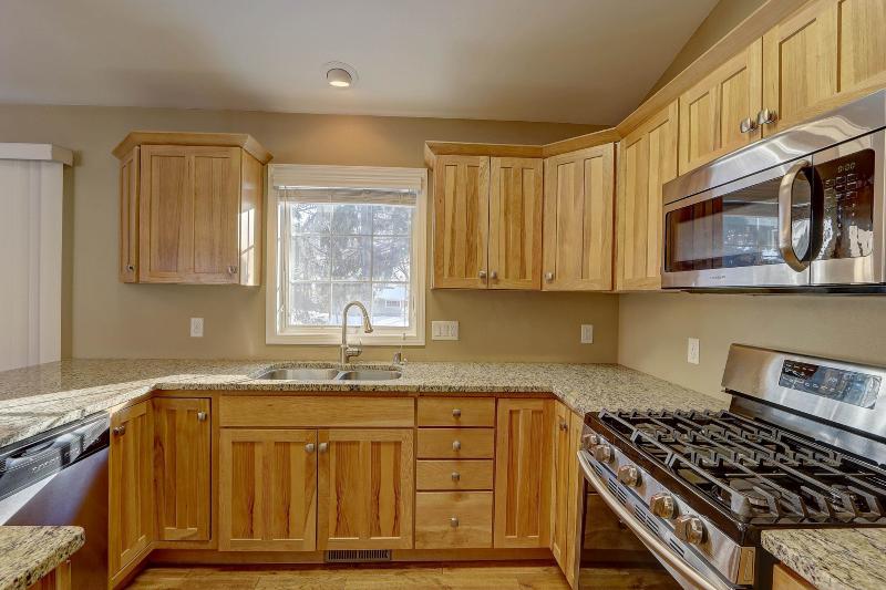 1105 Overlook Dr Stoughton, WI 53589