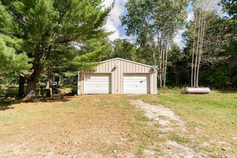 1660 11th Ave Friendship, WI 53934