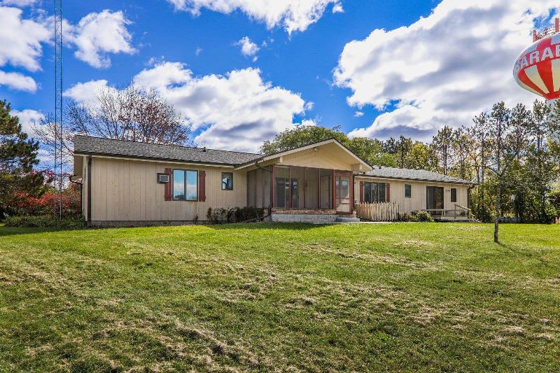 S4323 County Road A Baraboo, WI 53913