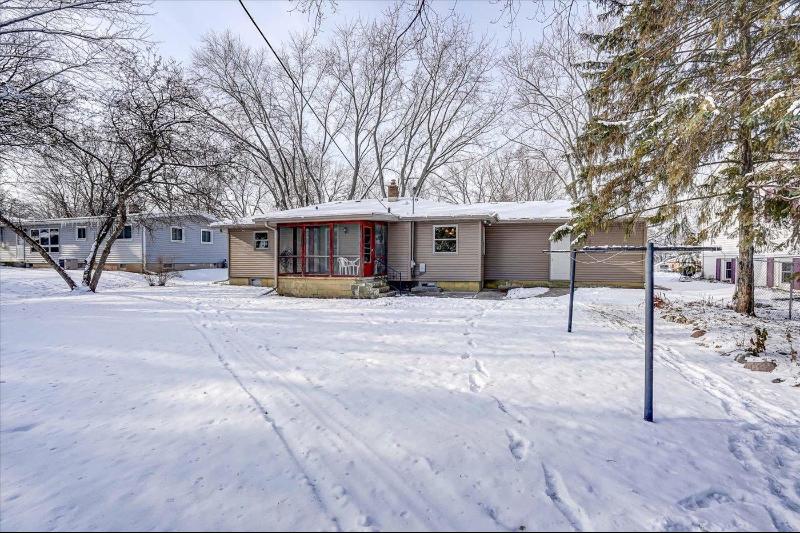 Photo -44 - 417 Anderson St DeForest, WI 53532