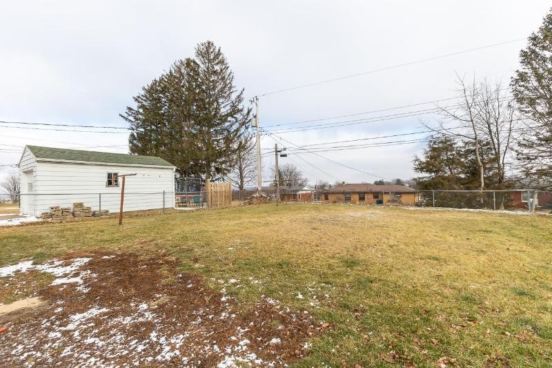 260 N Center St Dickeyville, WI 53808