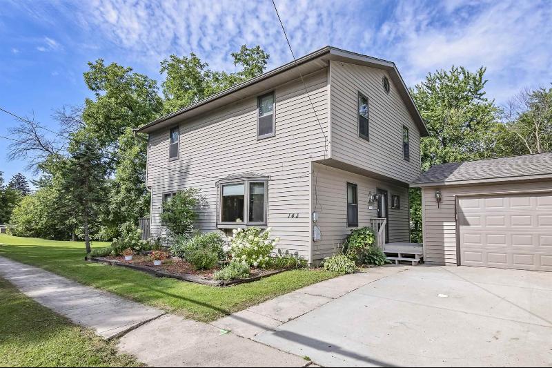 Photo -34 - 143 Campbell St Columbus, WI 53925-1710