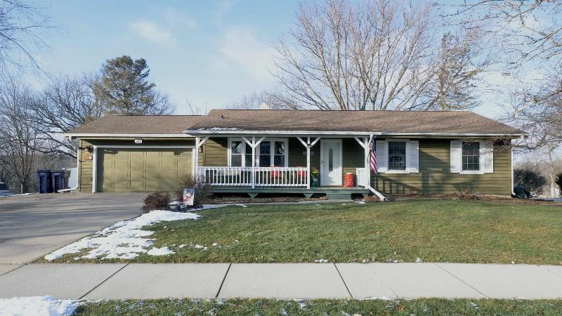 1954 River View Dr Janesville, WI 53546