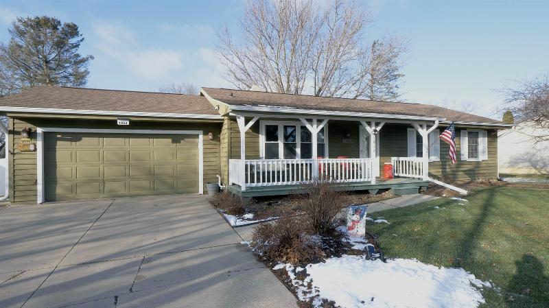 1954 River View Dr Janesville, WI 53546
