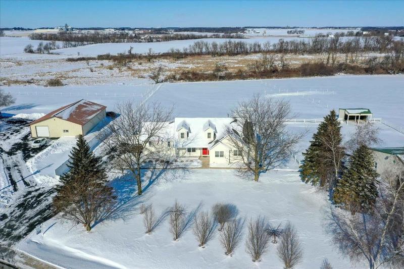 3050 County Road V DeForest, WI 53532