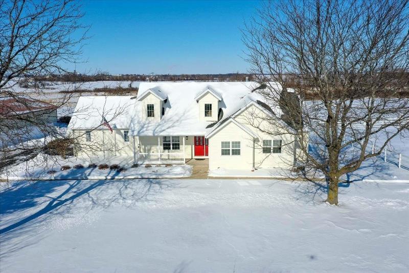 3050 County Road V DeForest, WI 53532